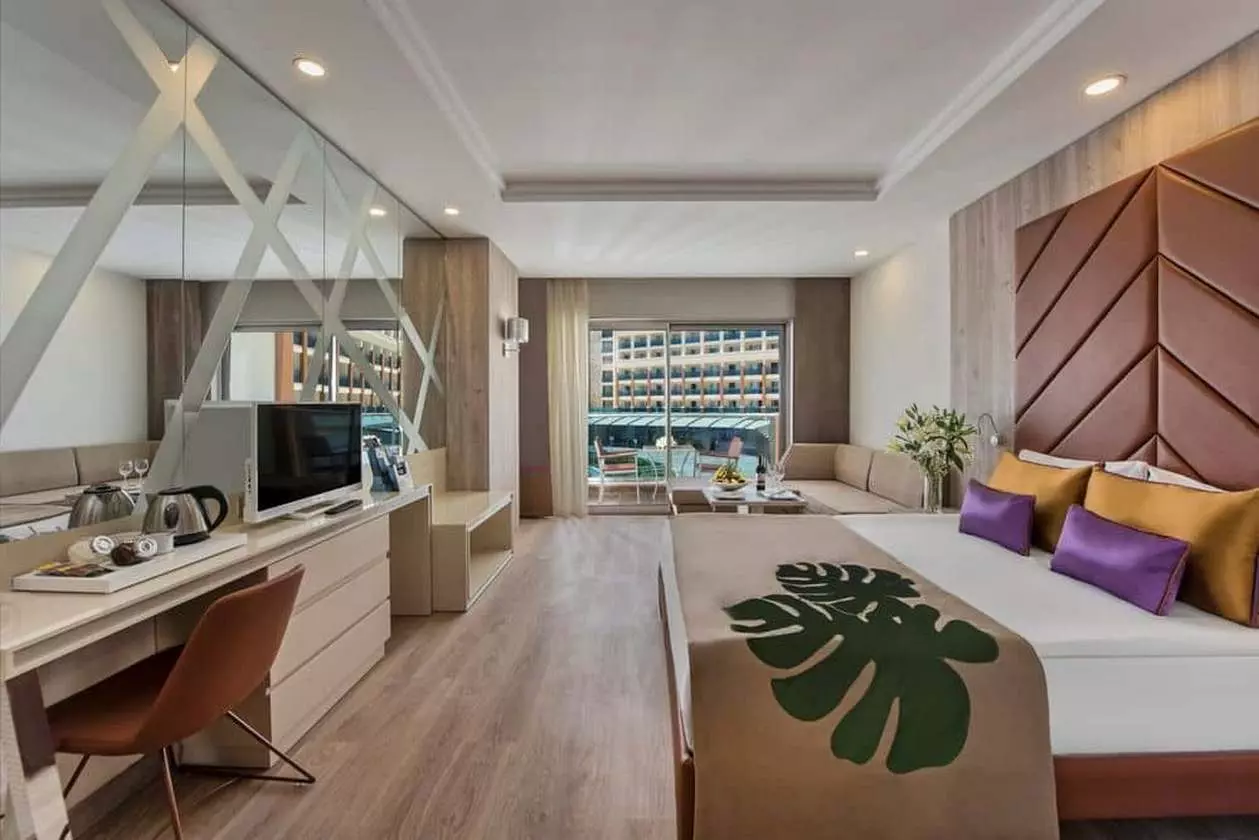 DELHINBEGRAND_SHABAVIZ (18).jpg